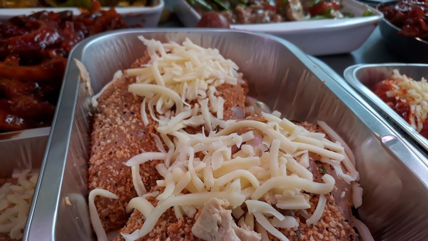 Cajun Chicken with Pepper Sauce,mozzarella & cheddar cheese